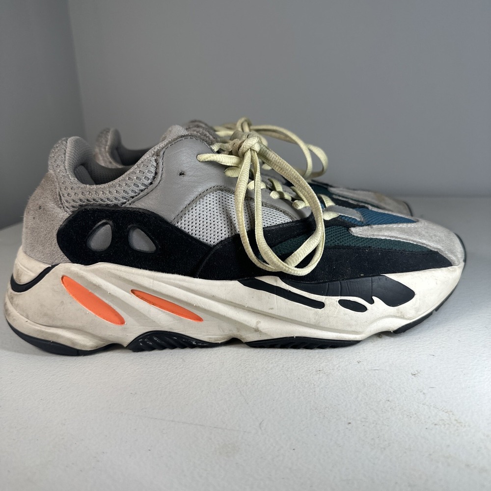Size 8.5 - adidas Yeezy Boost 700 Low Wave‎ Runner